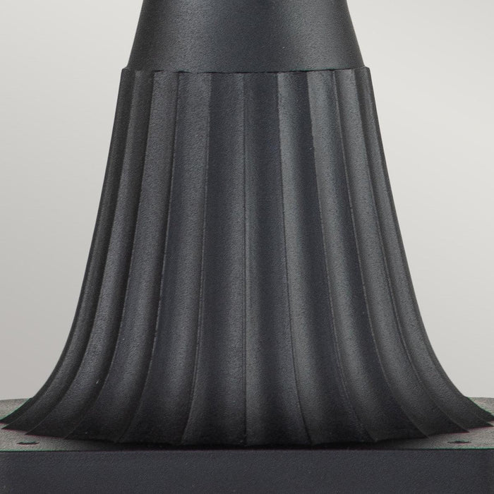 elstead chicago 1 light small outdoor pedestal lantern Detailed Close Up