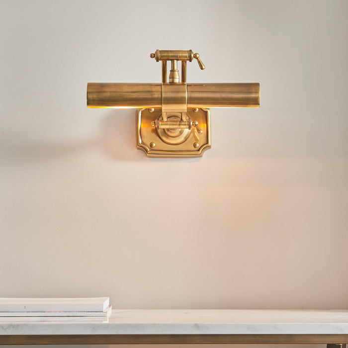 winchester mellow brass medium picture light 69832 close fitting image